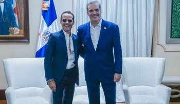 Presidente Abinader recibe en el Palacio Nacional a Marc Anthony