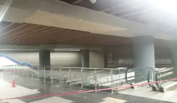 Se desprende empañete de viga en estación del Metro