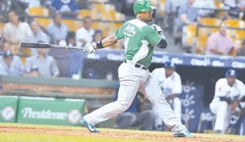 Jake Fox debuta con doble que dio triunfo a EO sobre las AC