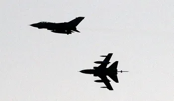Washington se disculpa por acercamiento avión de EE.UU. a una aeronave rusa sobre Siria