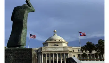Plan del Congreso produce alivio y descontento en Puerto Rico