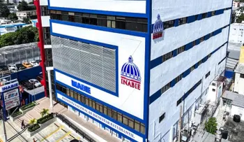 Industria textil asegura suministro de utilería escolar a nivel nacional