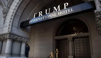 Un hombre se prendió fuego frente al Hotel Trump en Washington