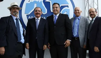 Inauguran procesadora de leche con asistencia del presidente Danilo Medina
