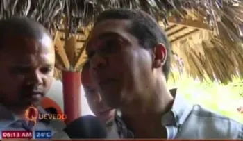 Edgar Contreras regala liposucción en un acto