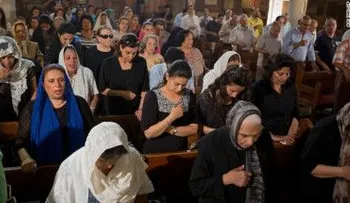 Hombres armados abren fuego en una iglesia cristiana copta en Egipto