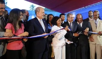Danilo Medina entrega liceo en Nagua