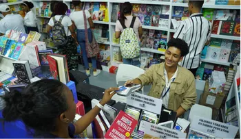 Descuentos y novedades marcan la Feria del Libro