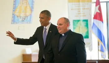 Obama visita templo católico del exilio cubano