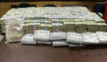 Encuentran millones de dólares escondidos en las paredes de una casa de Miami