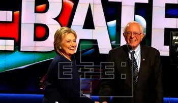 Sanders da su respaldo oficial a Clinton tras más de un mes de resistencia