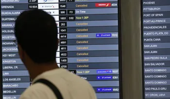 El aeropuerto de Miami no sabe cuándo reabrirá después del huracán Irma