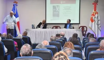 Archivo de la Nación presenta obra "Pensando la Democracia", de Wilfredo Lozano
