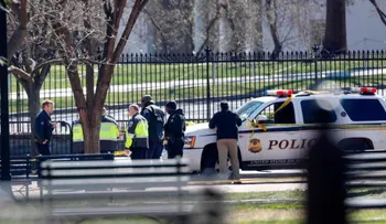 Un hombre se suicida frente a la Casa Blanca; informan del hecho a Donald Trump