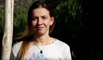Una joven argentina inventó la Ducha de sol, el calentador de agua hecho con materiales reciclables que funciona con energía solar
