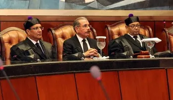 Medina participa en audiencia por Día del Poder Judicial