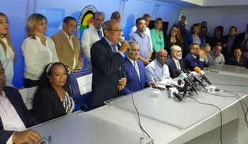 Tres dirigentes del PRM se juramentan en el PRD