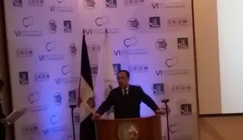 Gobernador BC, Valdez Albizu niega escasez dólar; dice mercado de divisas es estable
