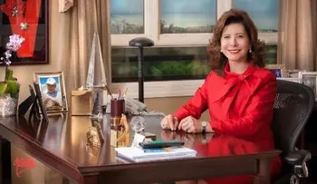 Presidenta de Sur Futuro recibe Premio Mujer Internacional CEFIM en Miami