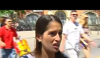 Canal español hace pasar a una valenciana por turista que no entiende el idioma (VIDEO)