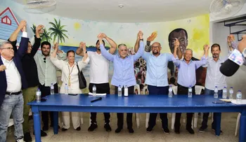 PRD juramenta a Juan Tapia y su equipo político, procedentes del PRM