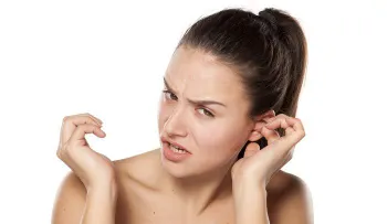 7 partes de tu cuerpo que no debes tocar con las manos