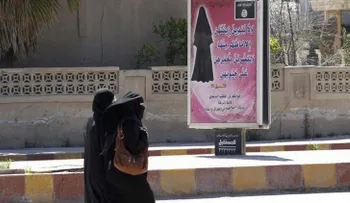 Siria: el EI cierra clínicas femeninas y amenaza a los ginecólogos de Raqqa