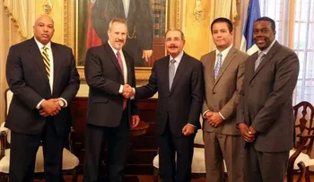 Presidente Medina recibe a nuevo director regional de la DEA