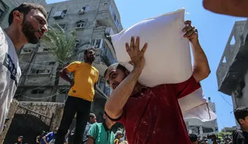 Israel mata a 62 palestinos en Gaza, entre ellos 36 que esperaban ayuda humanitaria