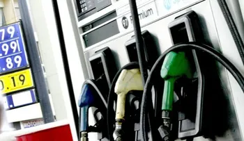 Congelan precio de todos los combustibles