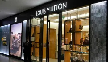 Incautan videos de seguridad de tienda Louis Vuitton, de Blue Mall