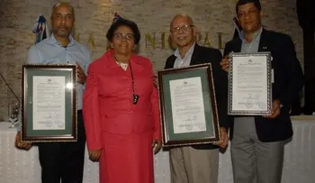 Ayuntamiento El Cercado reconoce funcionarios sector eléctrico