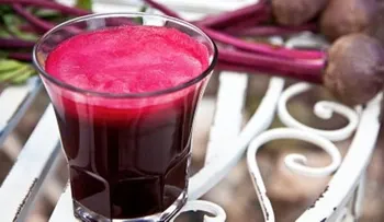 Beber zumo de remolacha reduce la hipertensión