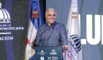 De Camps destaca el debate escolar para fortalecer la democracia