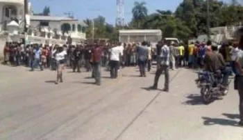 Manifestantes en Haití exigen elecciones 
