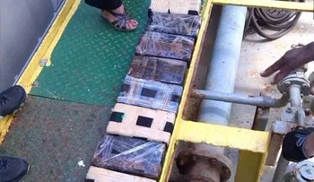 Autoridades decomisan 40 paquetes de cocaína en barco hizo escala en Manzanillo