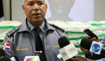 Dejan preso al cancelado oficial Johan Liriano