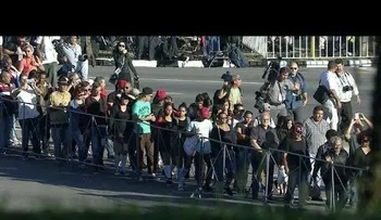 Multitud en recorrido de 1.000 km cenizas de Fidel (VIDEO)