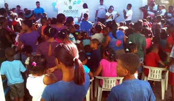 Fundación entrega juguetes a niños en Barro Arriba, de Azua