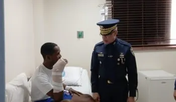Director de la Policía visita en Barahona a raso herido en patrullaje que ya recibió el alta