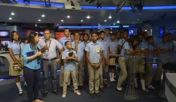 Estudiantes de Escuela República de Cuba visitan Multimedios del Caribe