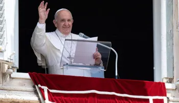 El papa Francisco: "Estoy conmovido por los afectuosos saludos recibidos