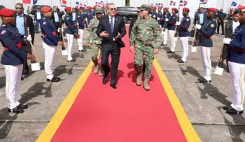 Abinader sale hacia Bahamas para participar en reunión de CARICOM