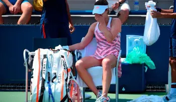 ¿Sexismo en el tenis? El US Open está envuelto en polémica con esta tenista que se quitó la camiseta