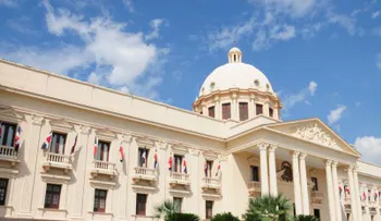 Abinader designa nuevos vicecónsules y auxiliares consulares mediante el decreto 705-26