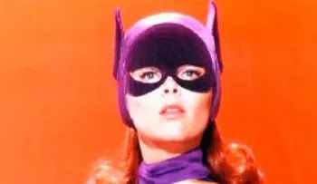 Fallece Yvonne Craig, Batgirl en la serie Batman de los años 60