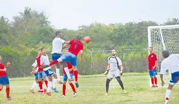 Cibao FC gana fogueo a Los 30 de Villa Tapia