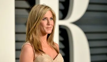 10  celebridades que deformaron su cuerpo