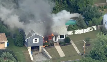Múltiples explosiones de gas en 40 casas en tres ciudades de Massachusetts