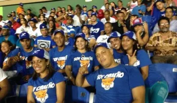 Más de 10 mil fanáticos asisten a juego Licey vs Escogido